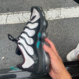 vapor max plus